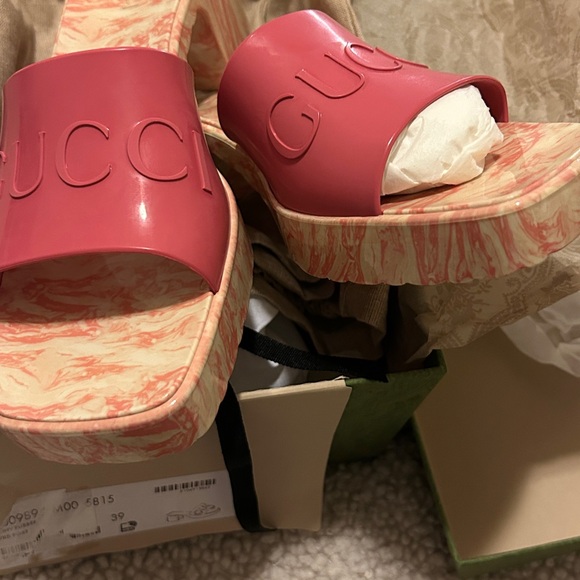 Gucci Women's Pink Marble Platform Slides🥳🥳❌❌ - Picture 6 of 6